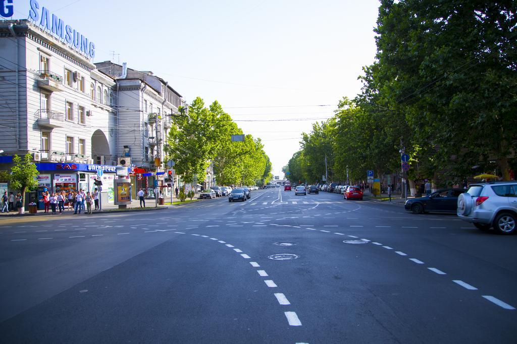 City Centre Apartments By Picnic Jerevan Buitenkant foto